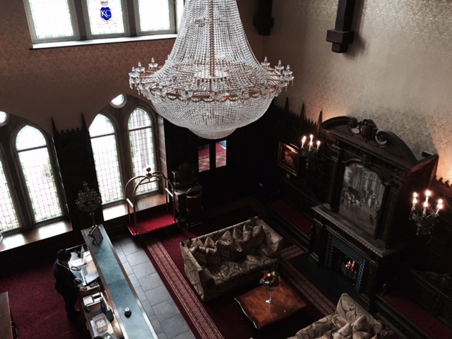 Kilronan Castle, vaulted hall and reception area with crystal chandelier