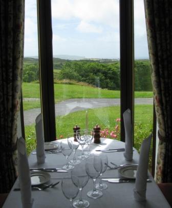 Diningroom Ballinalacken Castle